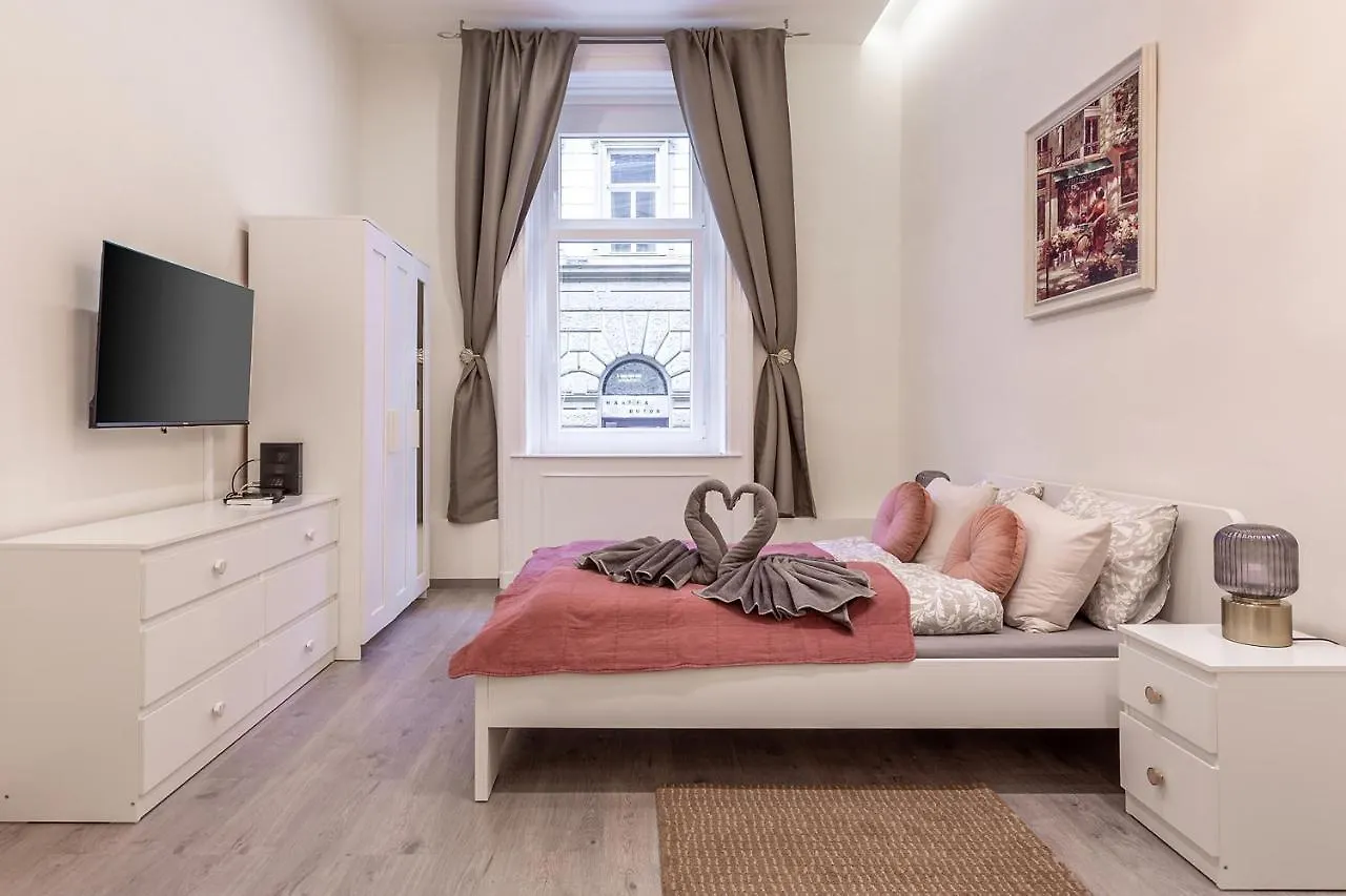 Goldcentral Apartment Comfort Budapest