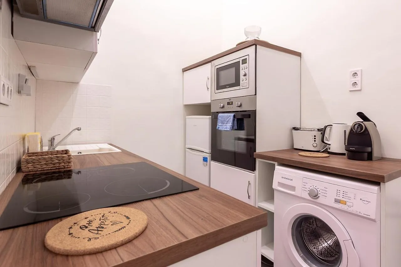 Goldcentral Apartment Comfort Budapest 0*,